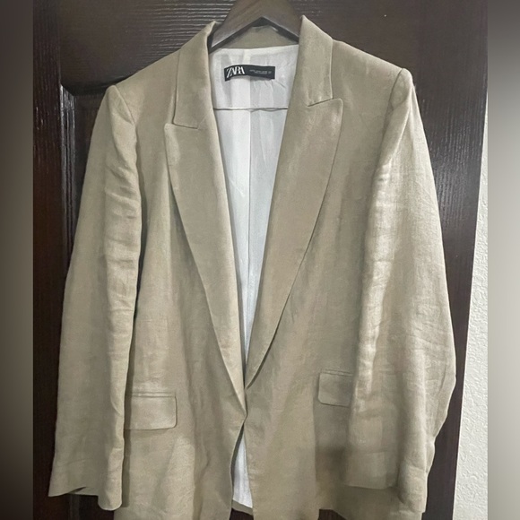 Zara Jackets & Blazers - Zara blazer